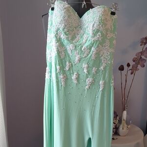 Elegant Mint Green Strapless Gown with Lace Details